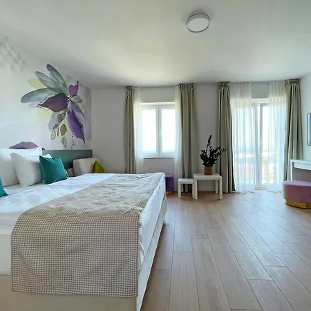 Ardura - Island **** Bol. Island Brac * Bol